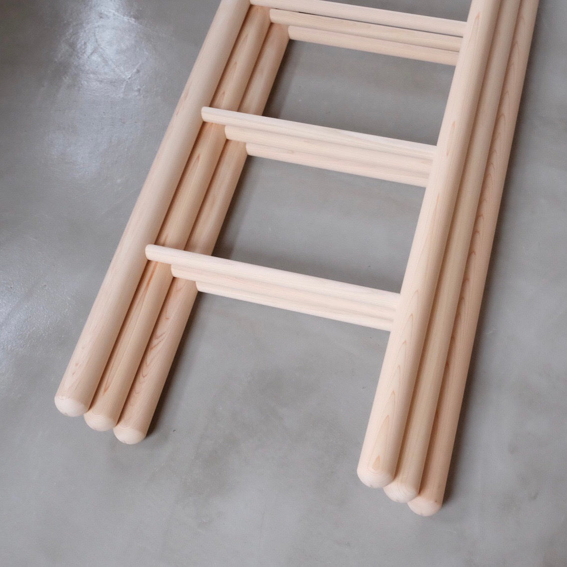 【青山店限定】梯子 HINOKI CYPRESS LADDER